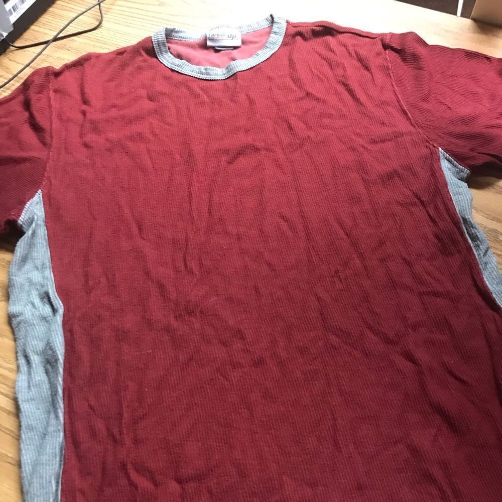 Urban Pipeline size large t shirt size large great condition